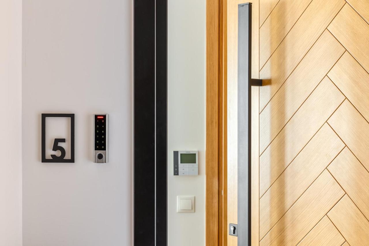 יואנינה Petrou Suites מראה חיצוני תמונה