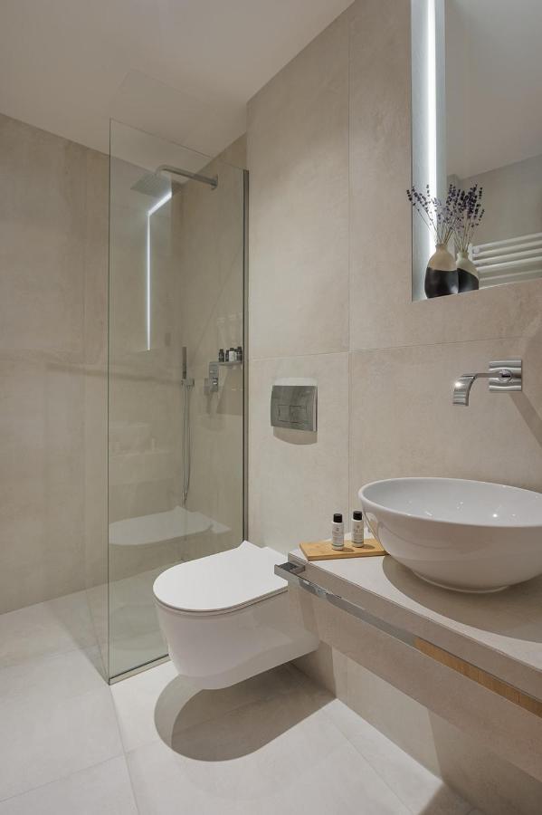יואנינה Petrou Suites מראה חיצוני תמונה